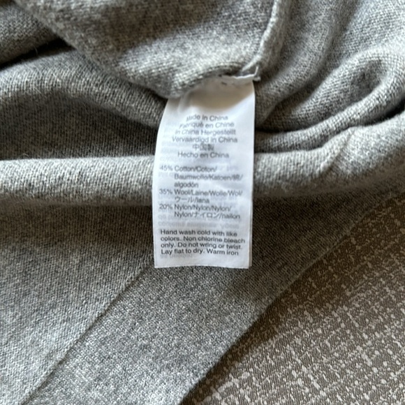 J Crew Mercantile Lightweight Grey Women’s Crew Neck Pullover Sweater Size XS - Picture 6 of 10